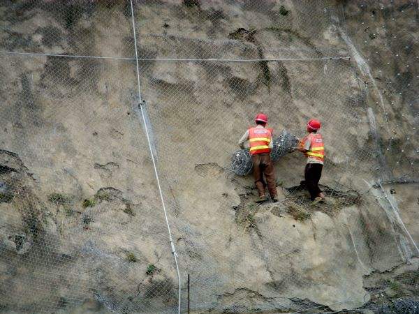 落石防護網邊坡防護的具體體現