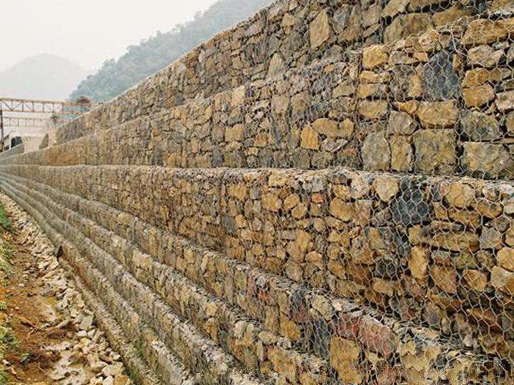 格賓網擋墻的防護優勢特點