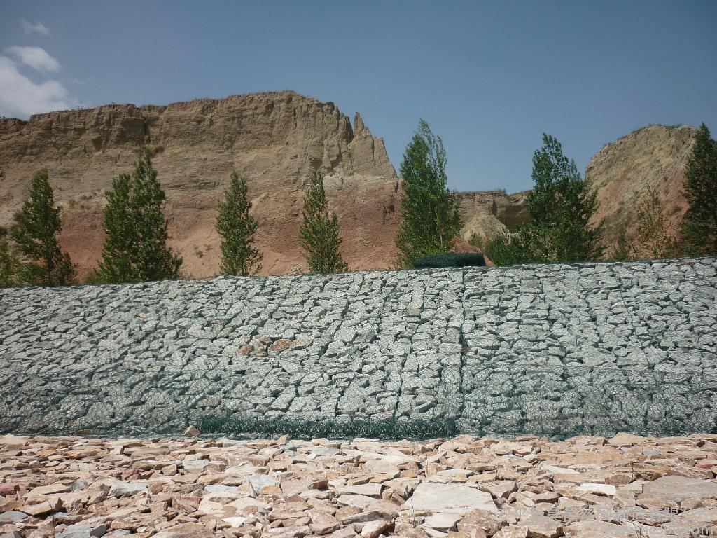 鉛絲石籠網的具體施工方法 鉛絲石籠網的具體施工方法